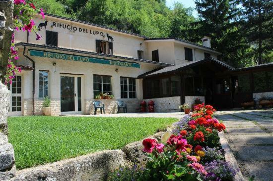 Hotel Il Rifugio Del Lupo Сканно Экстерьер фото