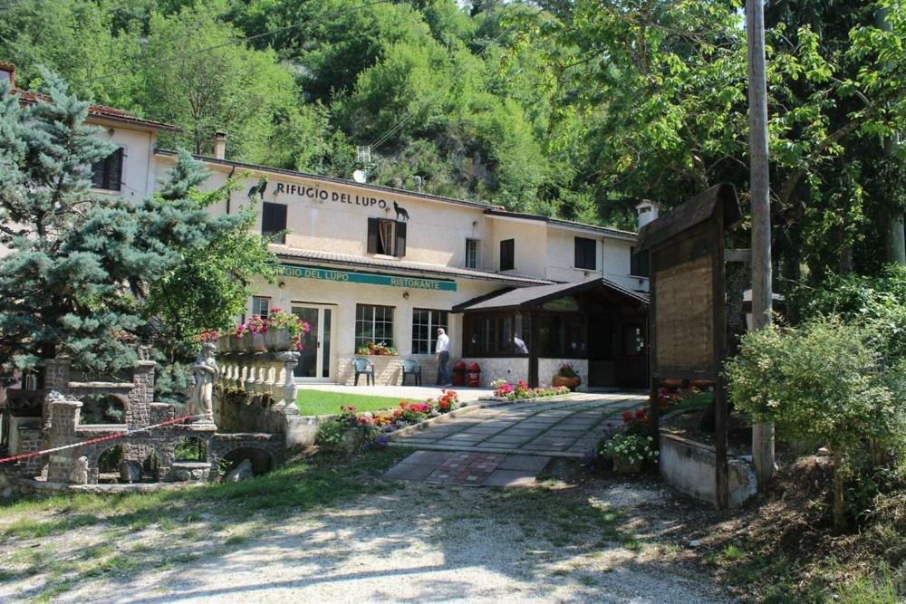 Hotel Il Rifugio Del Lupo Сканно Экстерьер фото